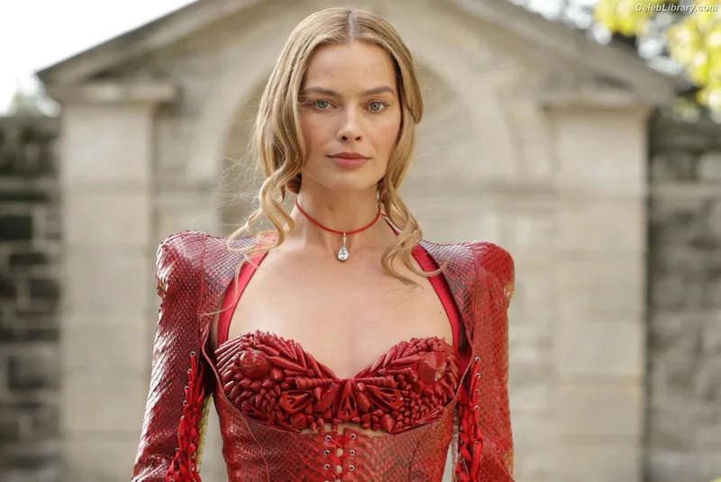 Margot Robbie photo 22 of 2576