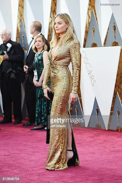 Margot Robbie photo 22 of 2576