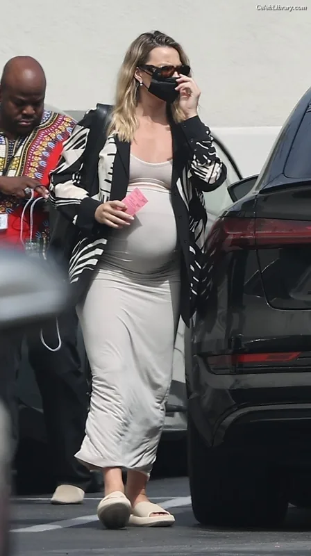 Margot Robbie photo 15 of 2576
