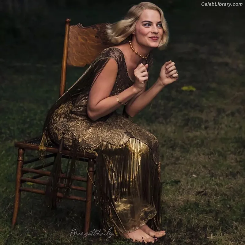 Margot Robbie photo 17 of 2576