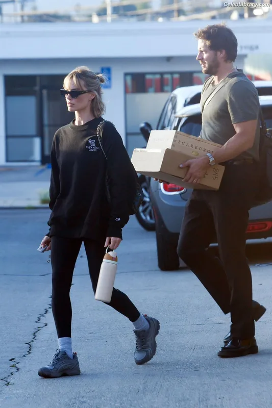 Margot Robbie photo 4 of 2576
