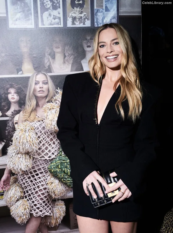 Margot Robbie photo 19 of 2576