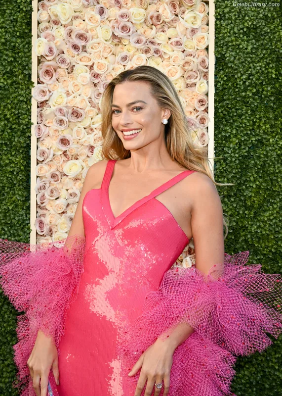 Margot Robbie photo 23 of 2576