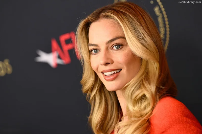 Margot Robbie photo 22 of 2576
