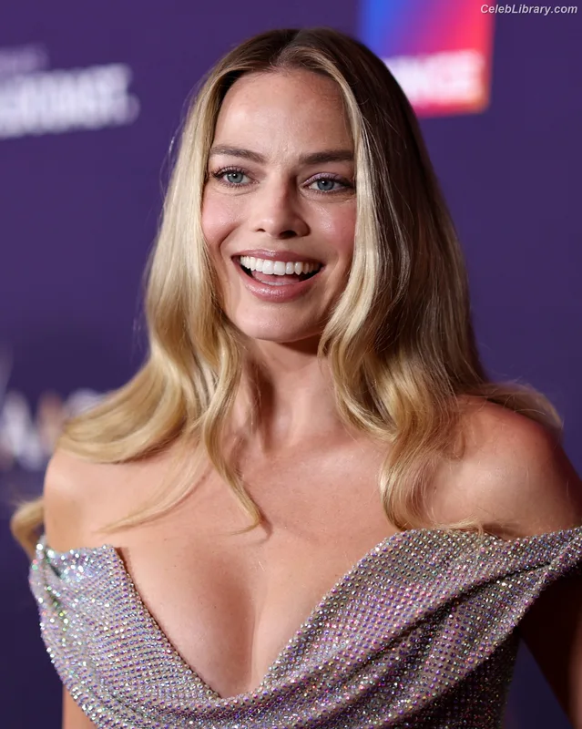 Margot Robbie photo 13 of 2576