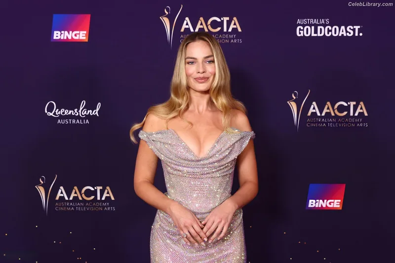 Margot Robbie photo 17 of 2576