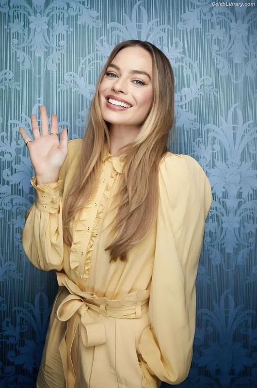 Margot Robbie photo 16 of 2576