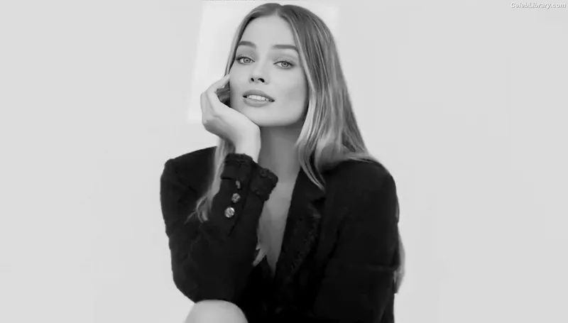 Margot Robbie photo 22 of 2576