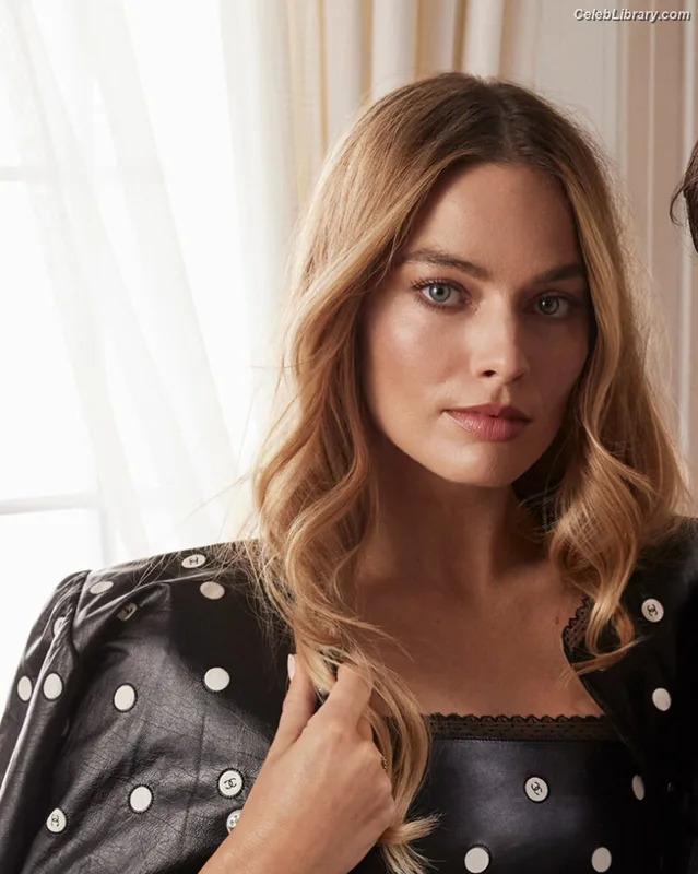 Margot Robbie photo 14 of 2576