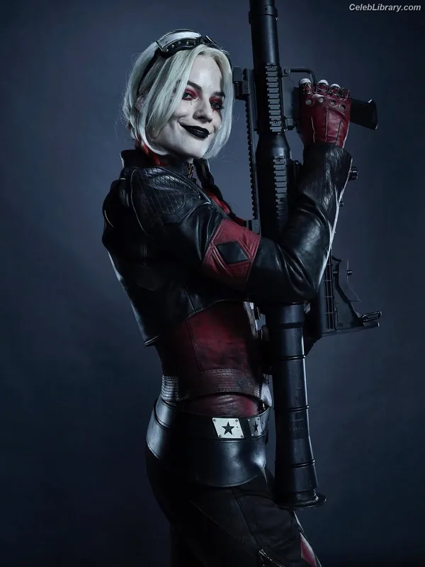 Margot Robbie photo 4 of 2576