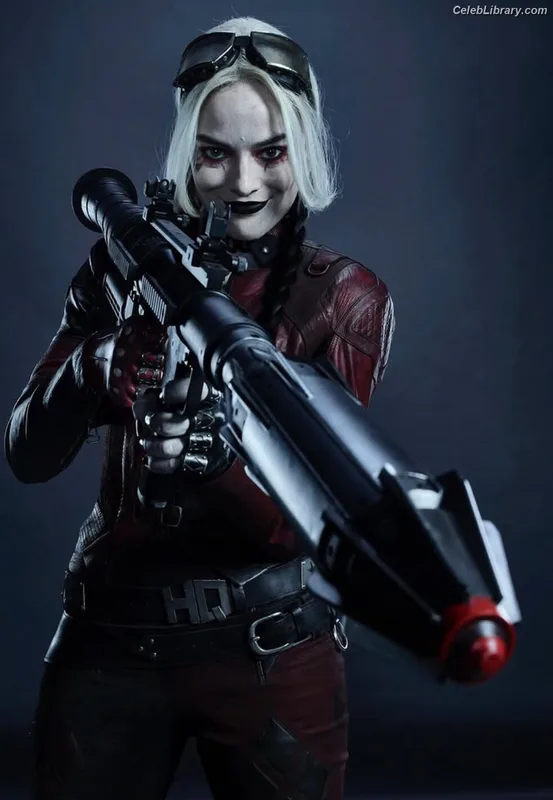 Margot Robbie photo 5 of 2576