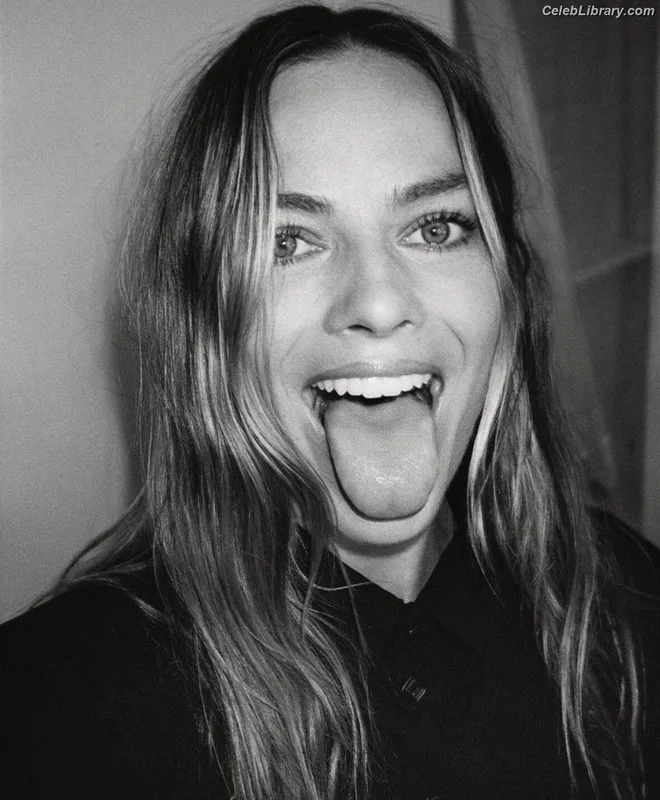 Margot Robbie photo 6 of 2576