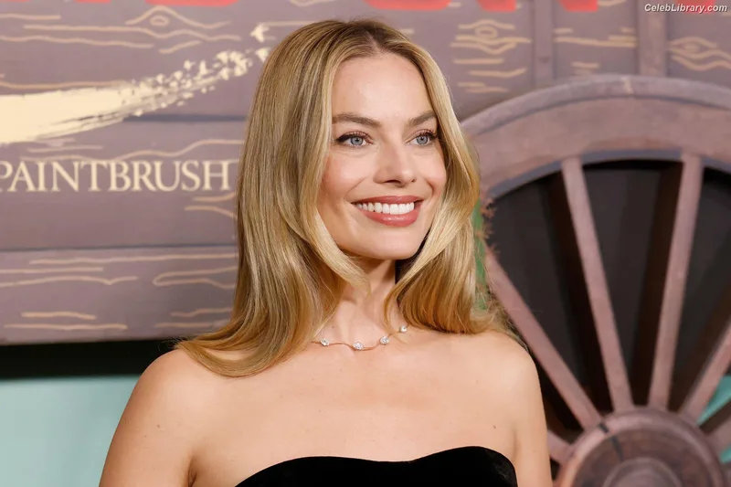Margot Robbie photo 19 of 2576
