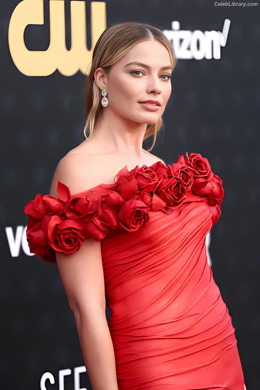 Margot Robbie photo 9 of 2576