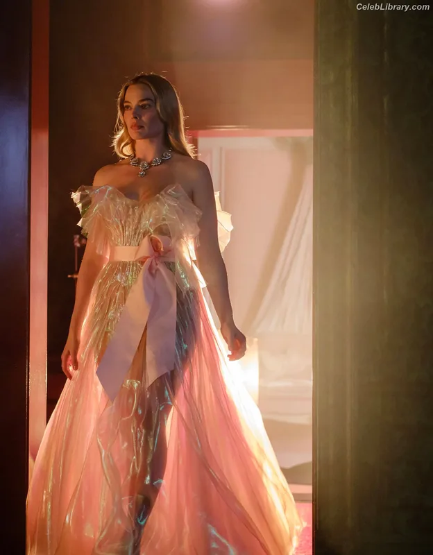 Margot Robbie photo 17 of 2576