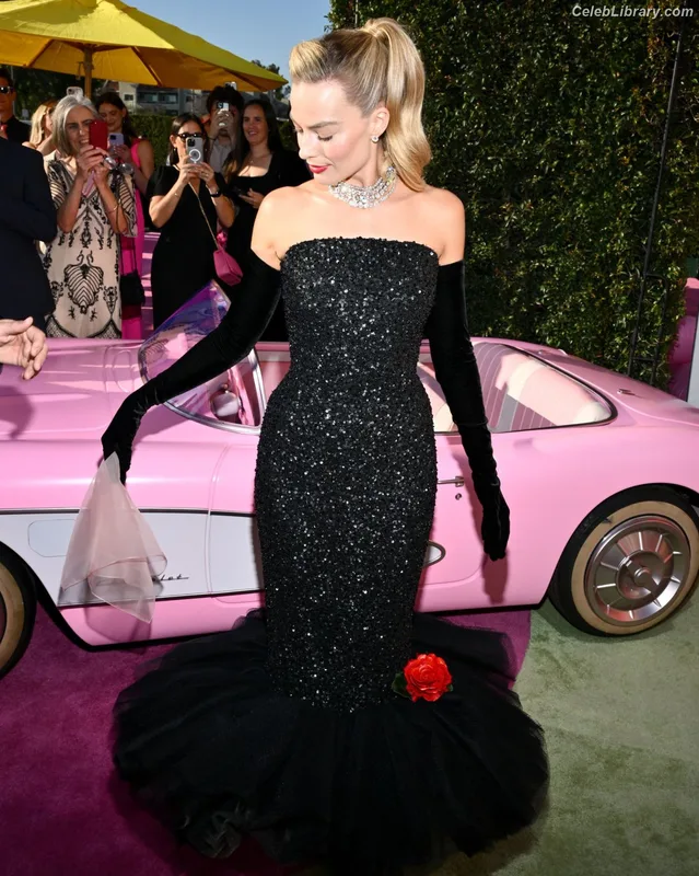 Margot Robbie photo 13 of 2576