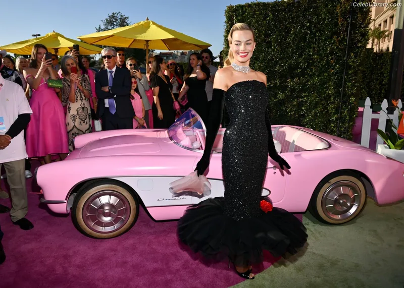Margot Robbie photo 14 of 2576