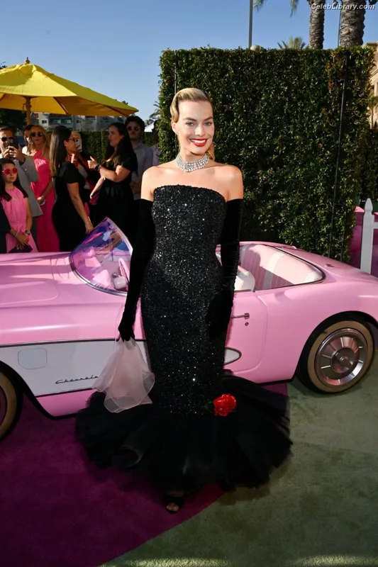 Margot Robbie photo 15 of 2576