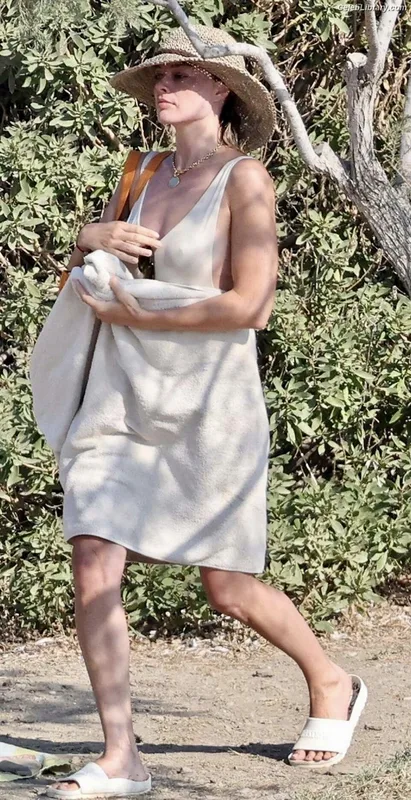 Margot Robbie photo 20 of 2576