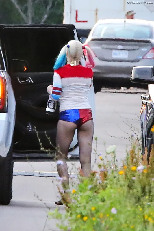 Margot Robbie photo 21 of 2576