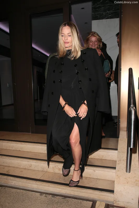Margot Robbie photo 15 of 2576