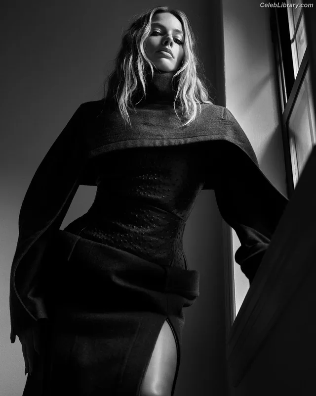 Margot Robbie photo 11 of 2576