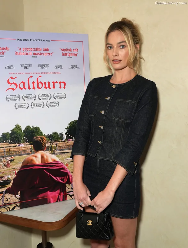 Margot Robbie photo 17 of 2576