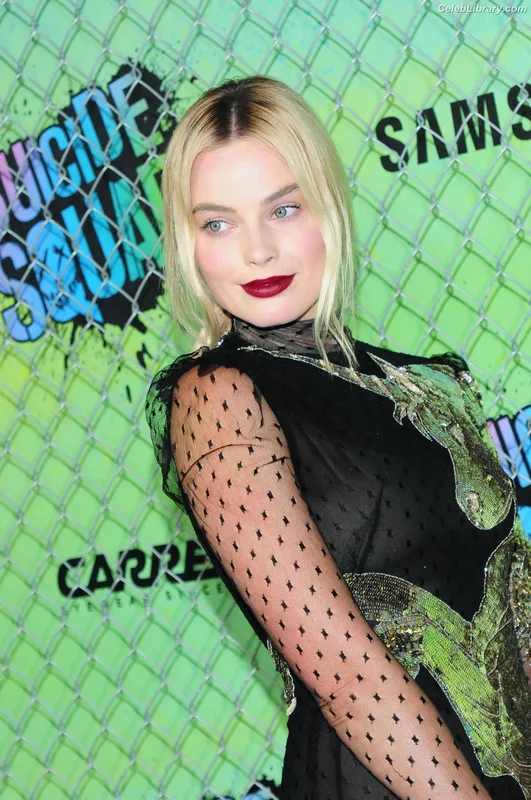 Margot Robbie photo 9 of 2576