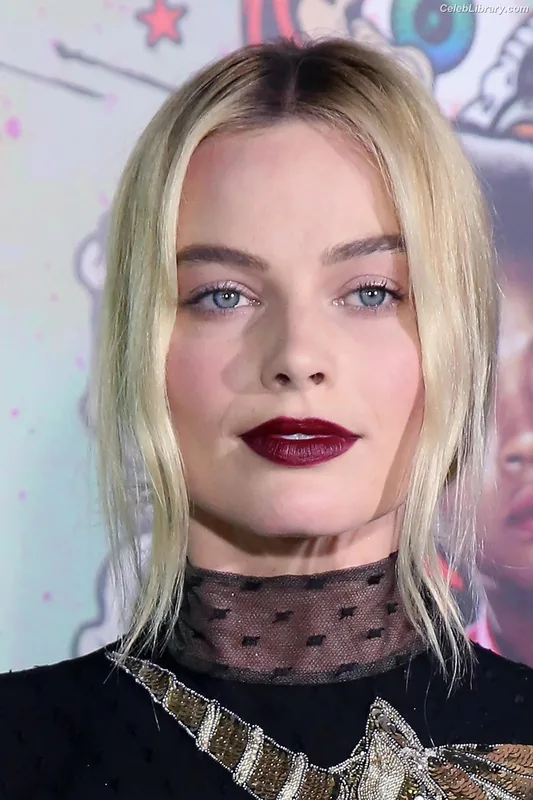 Margot Robbie photo 12 of 2576
