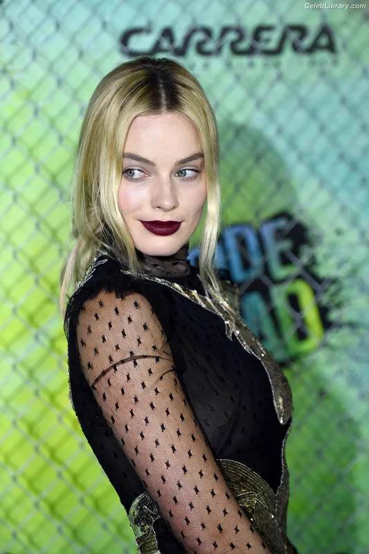 Margot Robbie photo 15 of 2576