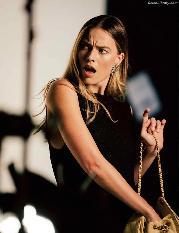 Margot Robbie photo 6 of 2576