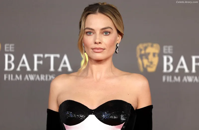 Margot Robbie photo 14 of 2576