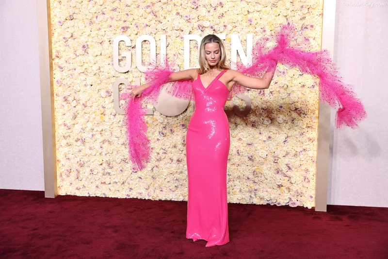 Margot Robbie photo 17 of 2576