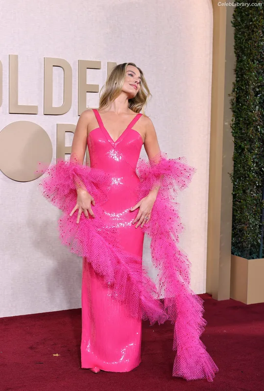 Margot Robbie photo 19 of 2576