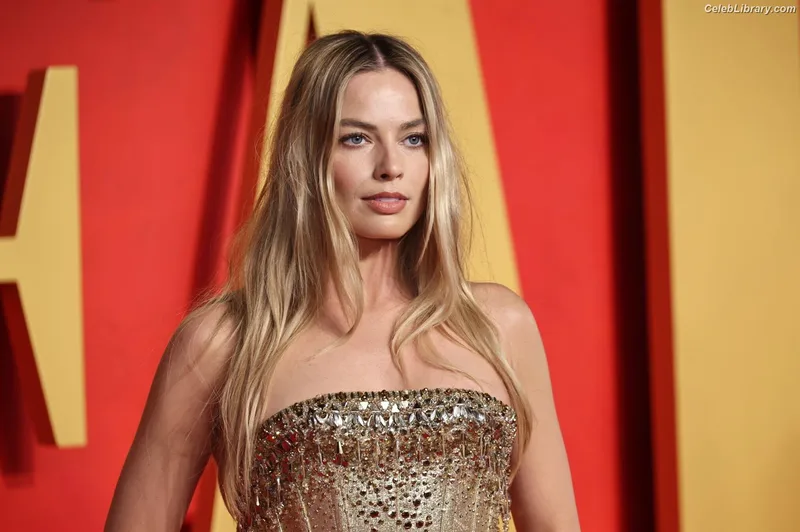 Margot Robbie photo 9 of 2576