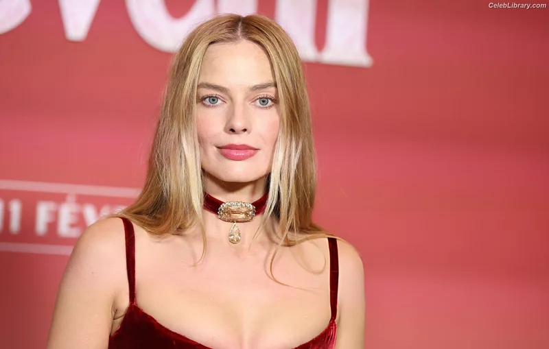 Margot Robbie photo 21 of 2576