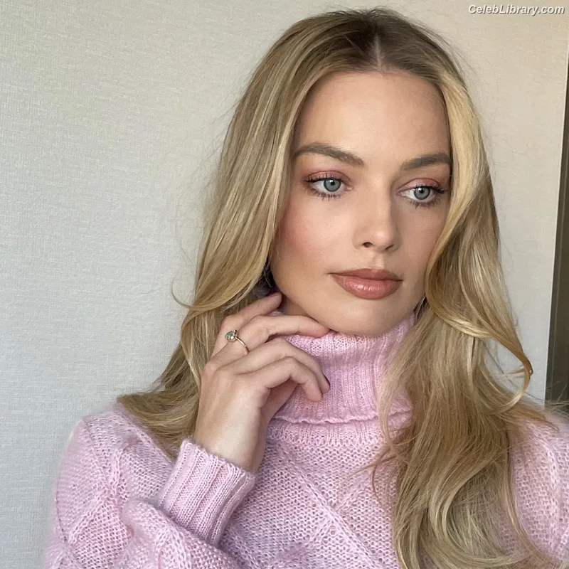 Margot Robbie photo 4 of 2576