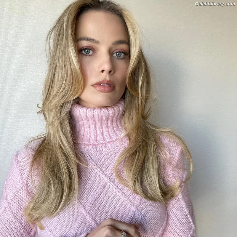 Margot Robbie photo 5 of 2576