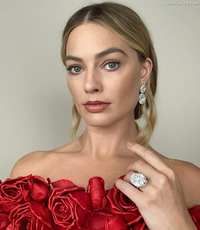Margot Robbie photo 18 of 2576