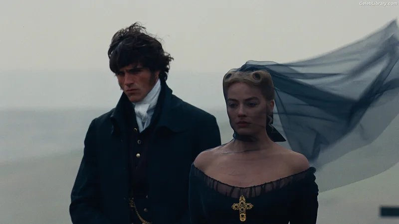 Margot Robbie photo 2 of 2576