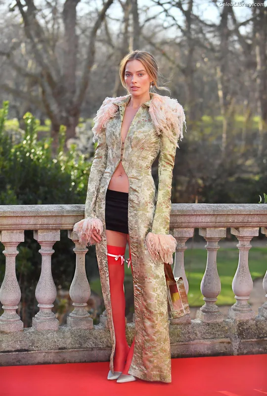 Margot Robbie photo 14 of 2576