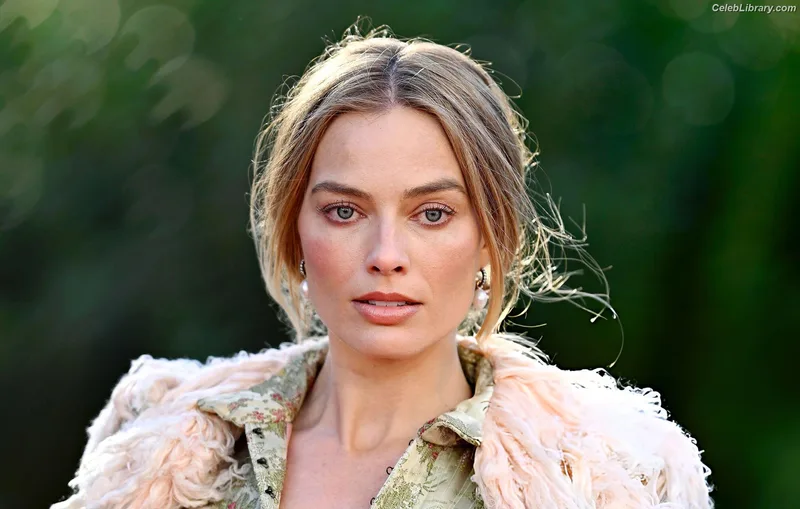 Margot Robbie photo 4 of 2576