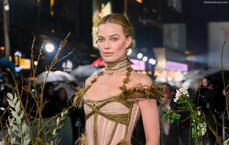 Margot Robbie photo 6 of 2576