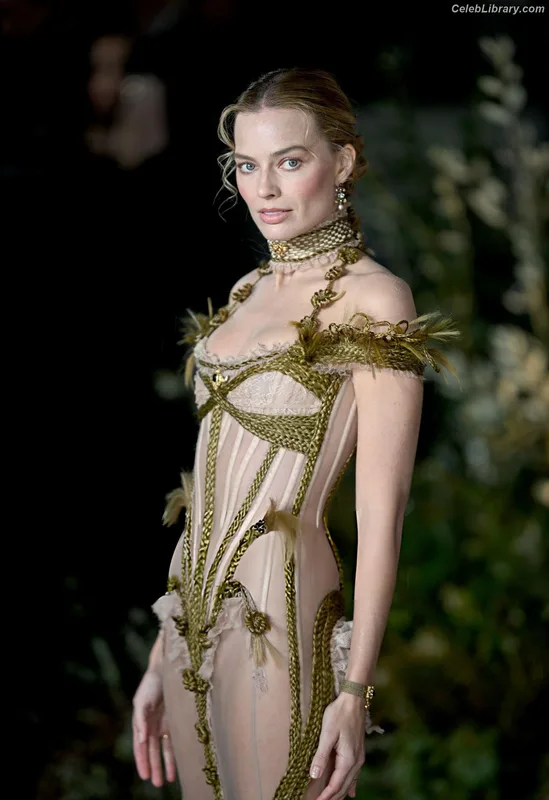 Margot Robbie photo 7 of 2576