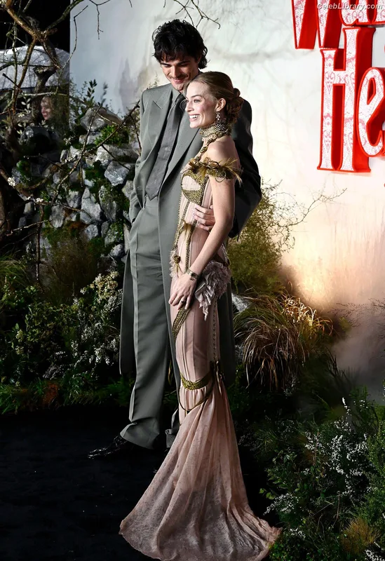 Margot Robbie photo 12 of 2576