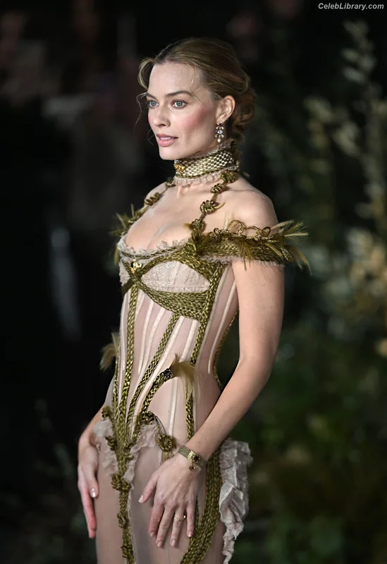 Margot Robbie photo 18 of 2576
