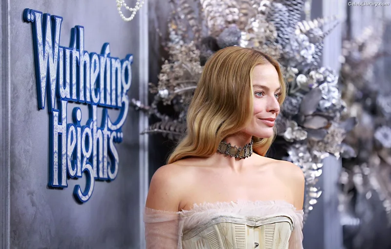 Margot Robbie photo 18 of 2576