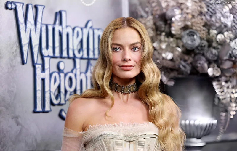Margot Robbie photo 23 of 2576