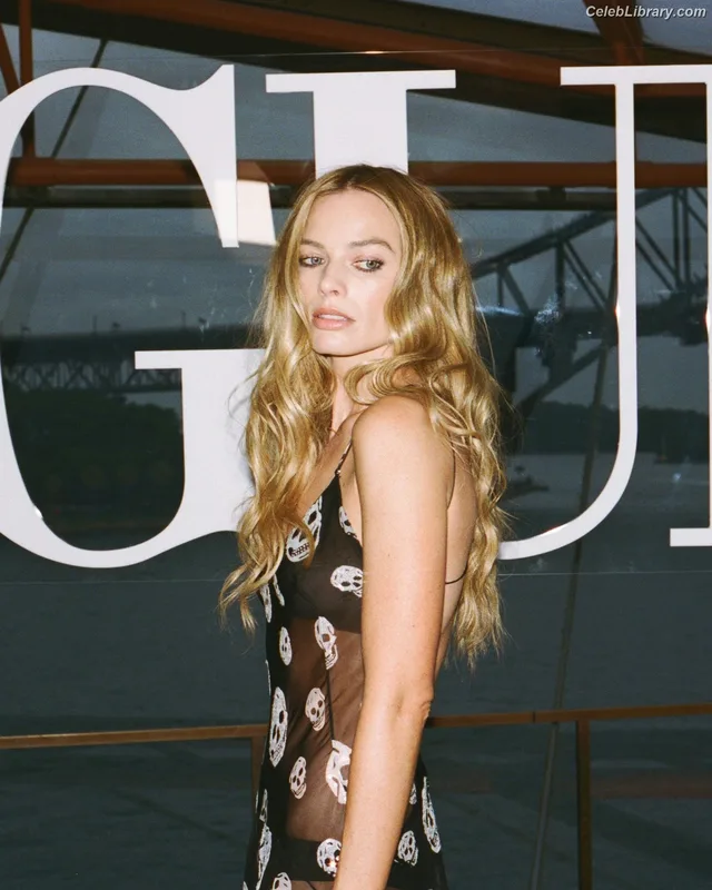 Margot Robbie photo 20 of 2576