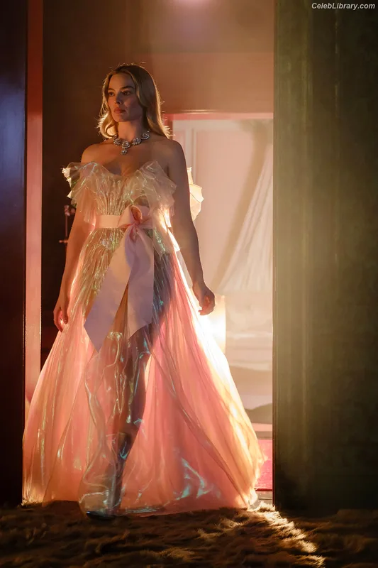 Margot Robbie photo 14 of 2576